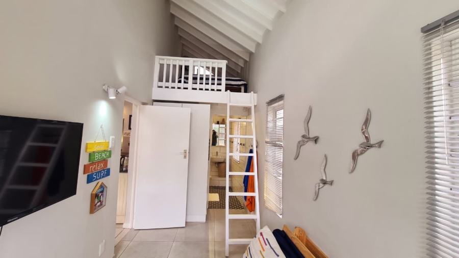 5 Bedroom Property for Sale in Kenton On Sea Eastern Cape